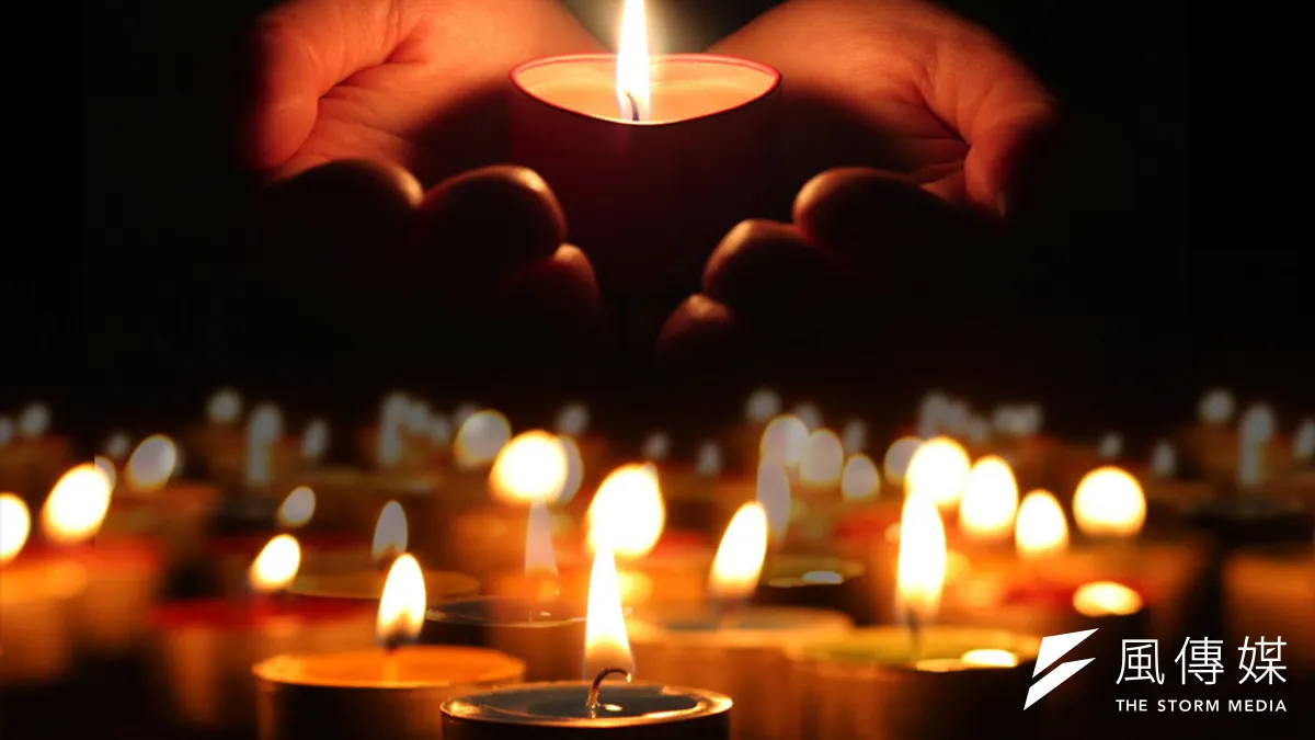 八仙樂園成立「公益信託八仙關懷基金」,承諾將提供5位往生者家屬,每位新台幣200萬元,490位受傷者,每位20萬元慰問金 八仙樂園成立「公益信託八仙關懷基金」,承諾將提供5位往生者家屬,每位新台幣200萬元,490位受傷者,每位20萬元慰問金