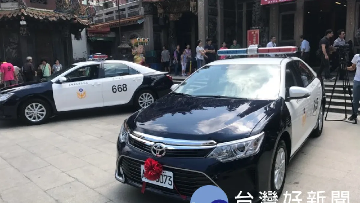 弘揚媽祖佑民精神 鎮瀾宮捐兩輛巡邏車