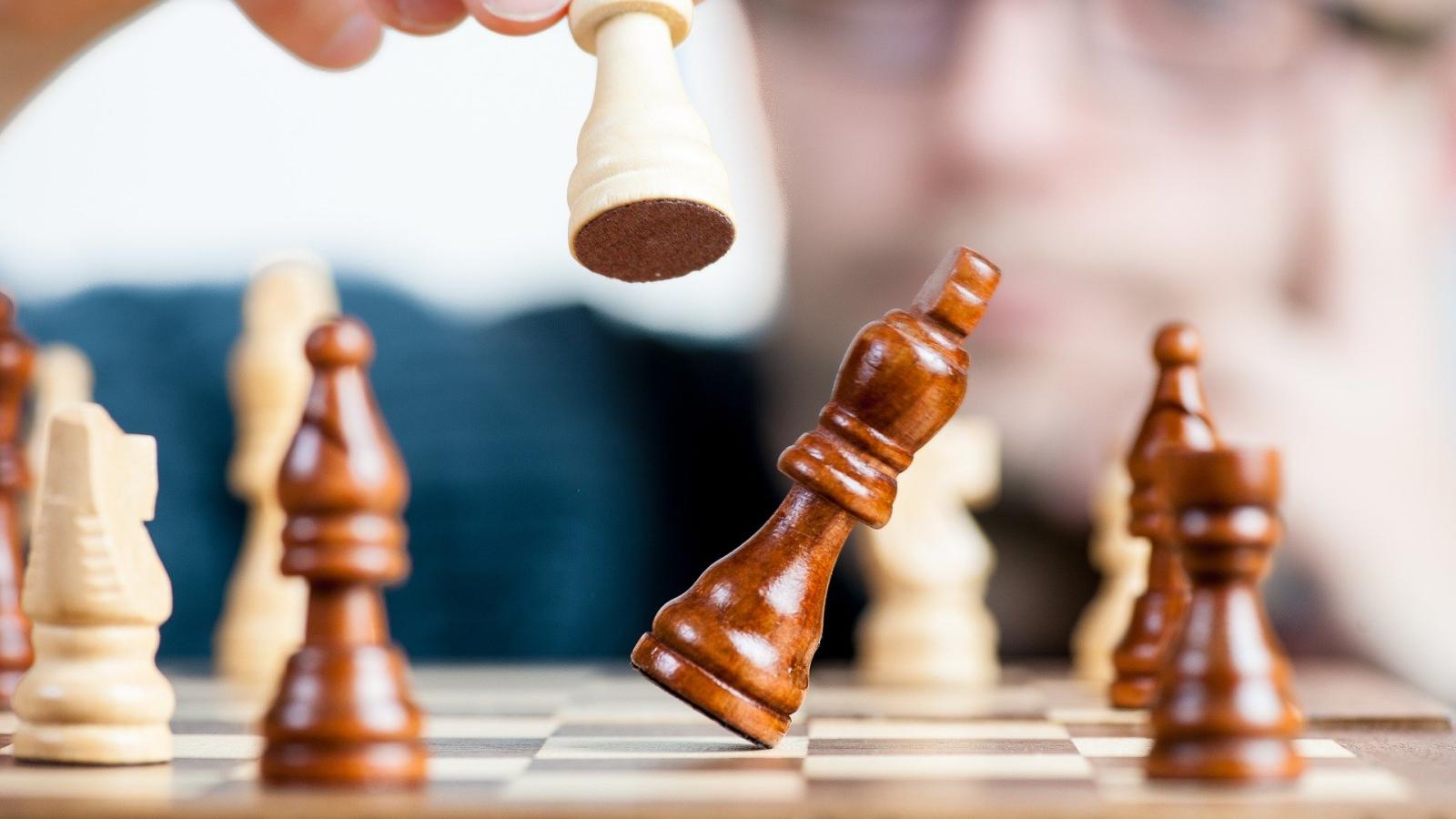 華爾街日報》AI攻克了最棘手的數學難題,為何卻無法破解西洋棋?
