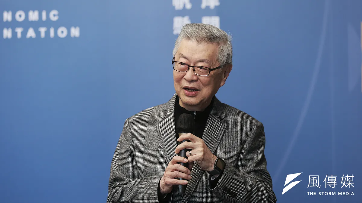 財團法人新世代金融基金會董事長陳冲11日舉行《地緣經濟新課綱》新書發表會。(柯承惠攝) 財團法人新世代金融基金會董事長陳冲11日舉行《地緣經濟新課綱》新書發表會。(柯承惠攝)