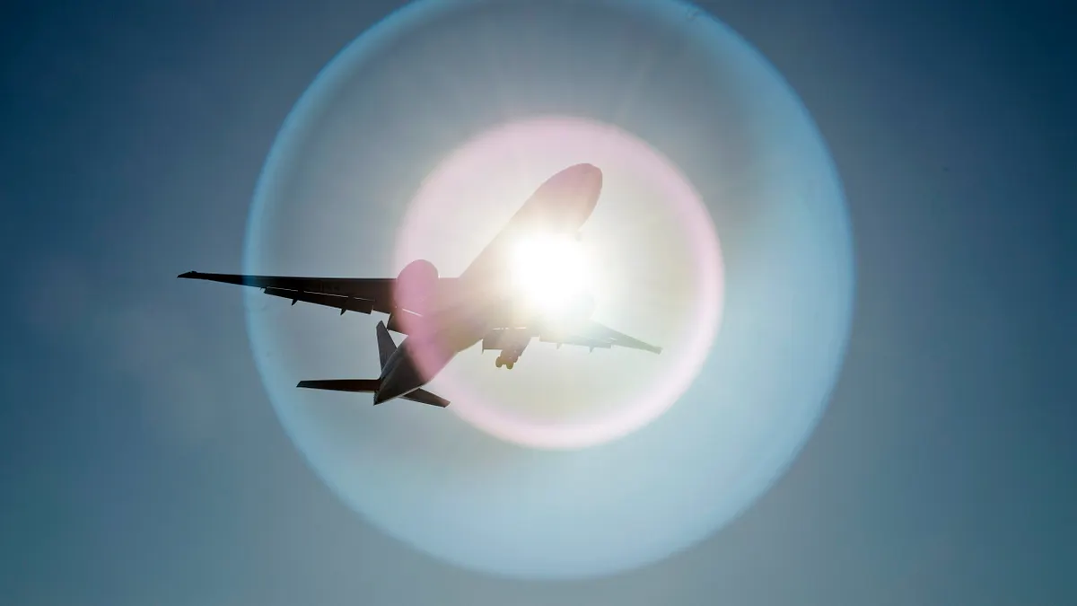 根據民航局統計,國內六家大型航空公司,在今年上半年合計已虧損54億元新台幣。(示意圖,AP)