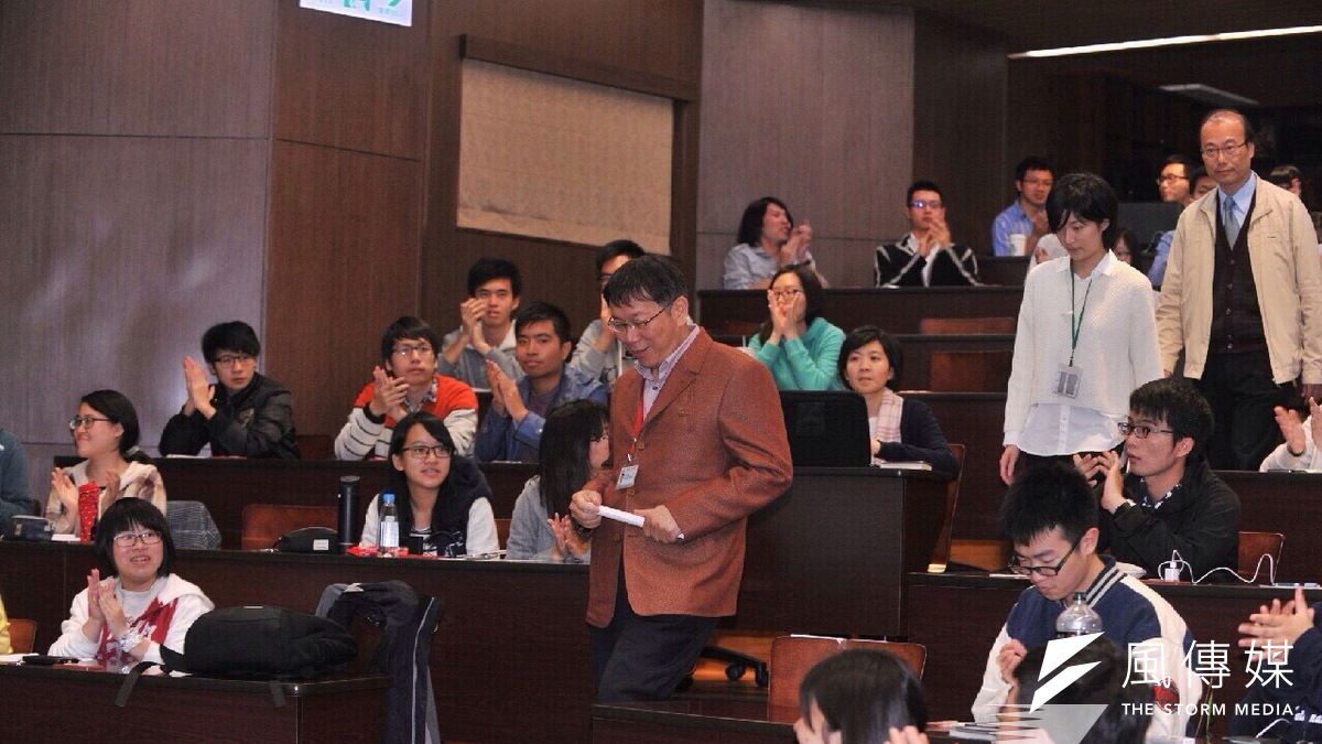 台北市長柯文哲13日回台大發表演說。(市政府提供) 台北市長柯文哲13日回台大發表演說。(市政府提供)