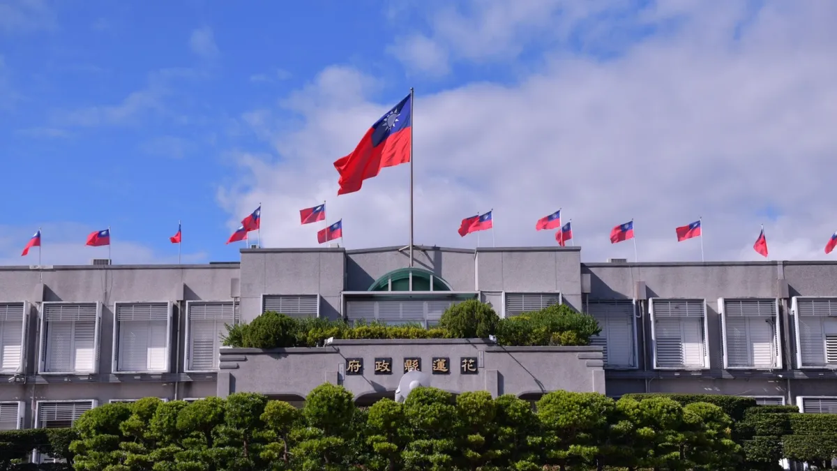 花蓮縣政府再度呼籲縣議會要重視鄉親利益,盡速審議通過提案。(圖/花蓮縣政府提供)
