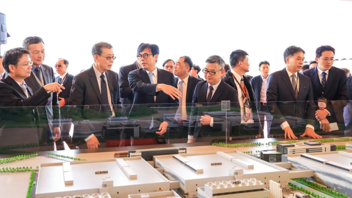 市長陳其邁出席2025年台積電F22舉辦2奈米擴產典禮,高雄先進半導體製造量能再擴大。(圖/高市經發局提供)