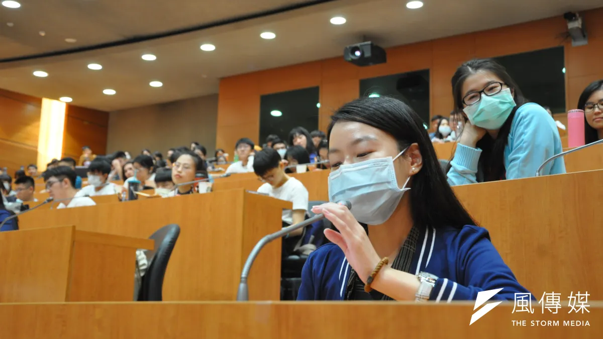 當企業以優渥條件搶才,教育部卻沒有對應政策,使師資不斷流失。(資料照,郭怜妤攝)