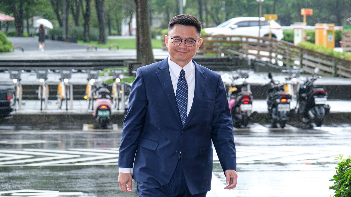 將不甩爭議硬挺賴瑞隆?董智森曝「賴清德尷尬處境」:他這個總統也不好當