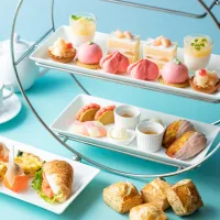 小田急ホテルセンチュリーサザンタワーのラウンジサウスコートにて、みずみずしい桃の魅力を凝縮した夏限定のピーチアフタヌーンティーが7月1日からスタート。(写真/小田急ホテルセンチュリーサザンタワーPR事務局提供) 小田急ホテルセンチュリーサザンタワーのラウンジサウスコートにて、みずみずしい桃の魅力を凝縮した夏限定のピーチアフタヌーンティーが7月1日からスタート。(写真/小田急ホテルセンチュリーサザンタワーPR事務局提供)