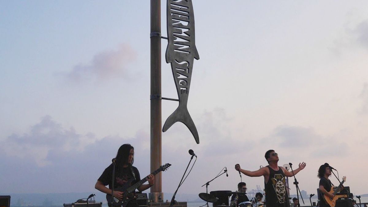 淡水漁人舞台招牌重金屬之夜重磅登場。(圖/新北市觀光旅遊局提供) 淡水漁人舞台招牌重金屬之夜重磅登場。(圖/新北市觀光旅遊局提供)