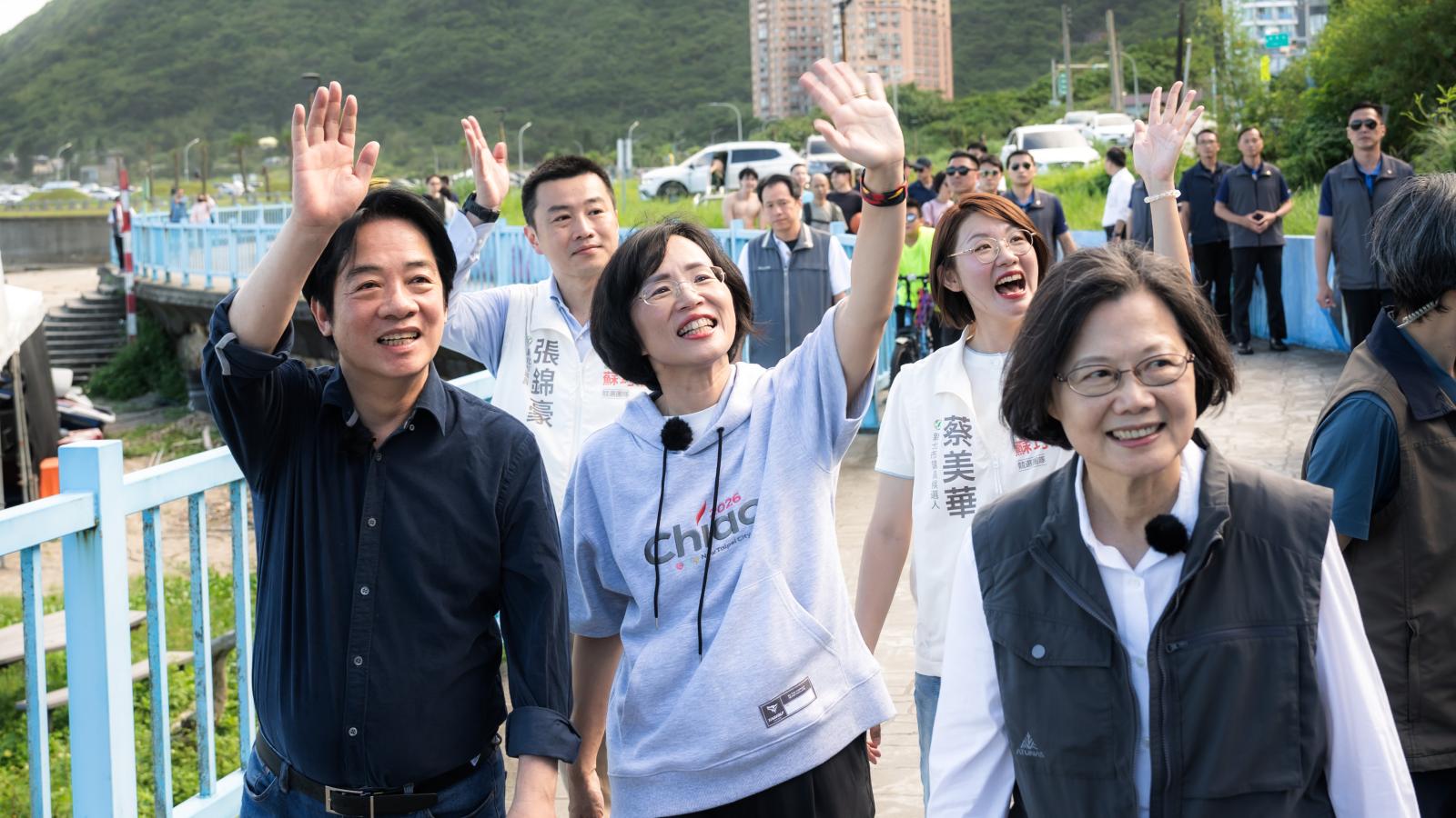 「雙總統」加持新北選戰!蔡賴同框蘇巧慧大讚:她比16年前的蔡英文更厲害