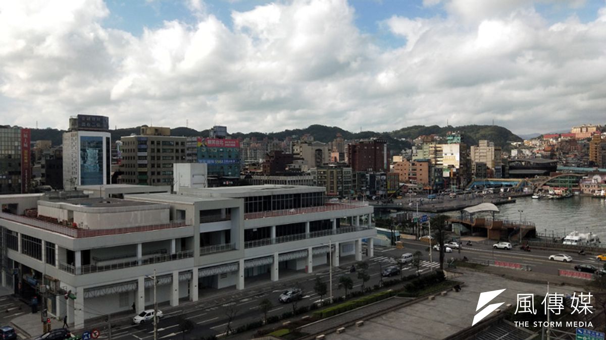 基隆新的東岸商場開幕後,成為打卡熱點。(圖/張毅攝) 基隆新的東岸商場開幕後,成為打卡熱點。(圖/張毅攝)