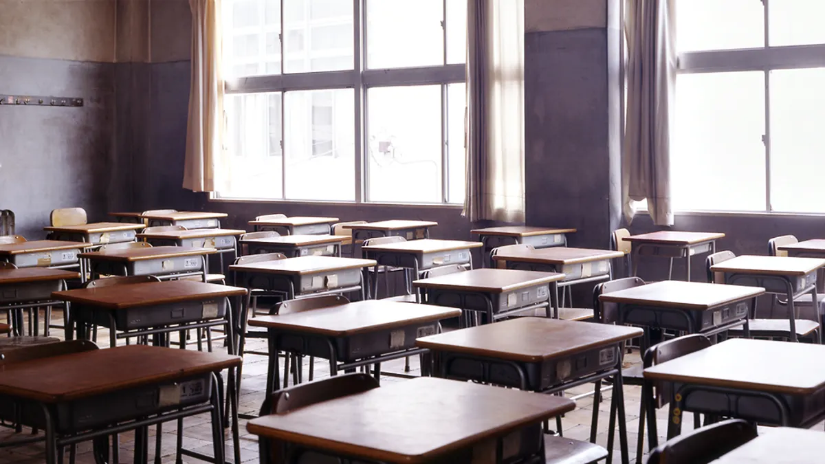 沒得名的學生跟我沮喪表示,浪費了一學期培訓一個不可能會贏、立足點也不同的競賽…(圖/naosuke ii@flickr)