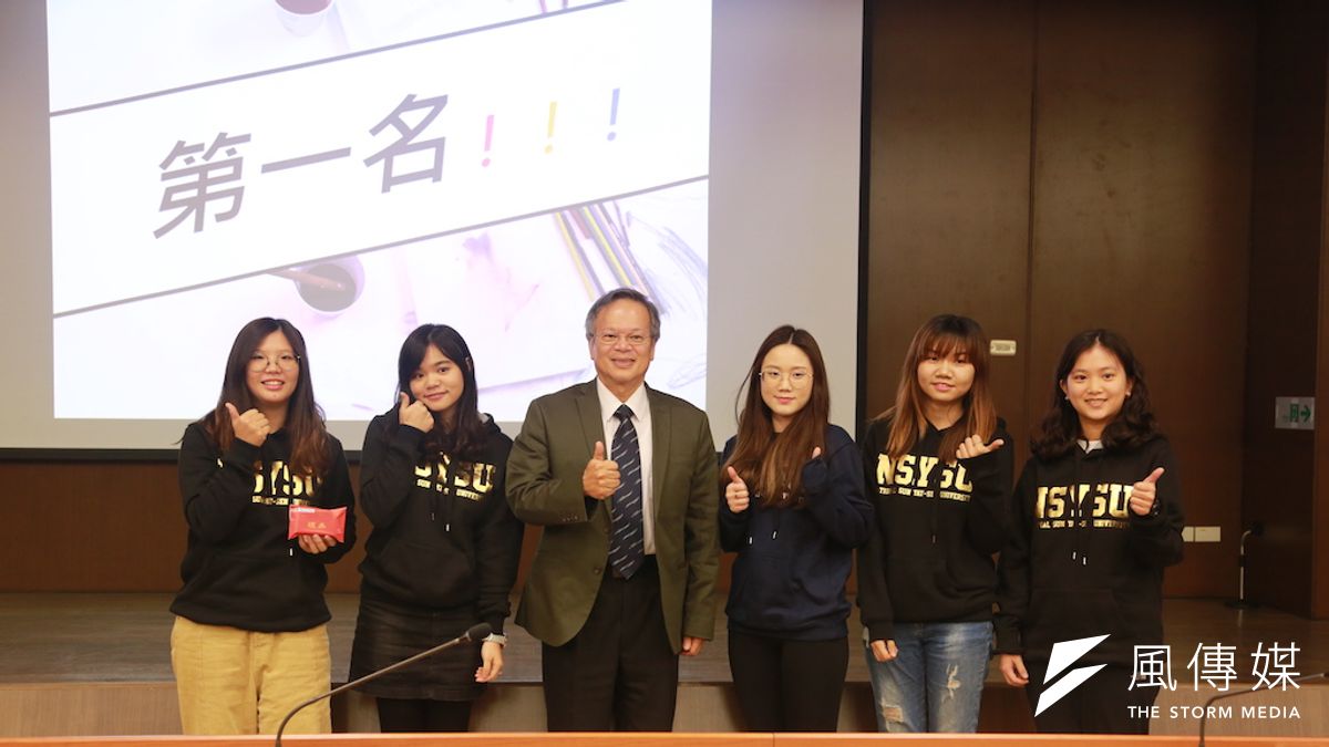 第一名為「樂齡音樂課程」提案,學生將創意發想搬到真實場域,透過與長者的互動修正提案內容,獲得評審青睞。(圖/徐炳文攝) 第一名為「樂齡音樂課程」提案,學生將創意發想搬到真實場域,透過與長者的互動修正提案內容,獲得評審青睞。(圖/徐炳文攝)