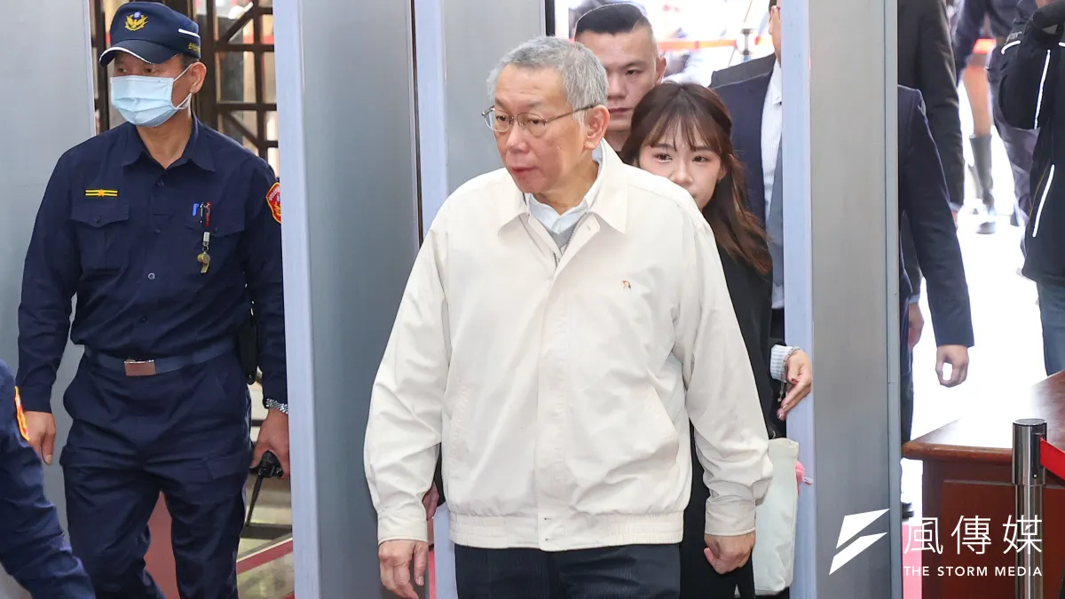 北檢集中火力嚴辦京華城案被告前台北市長柯文哲(中),却無視都委會合議的結果,難脫因人設罪之嫌。(顏麟宇攝)