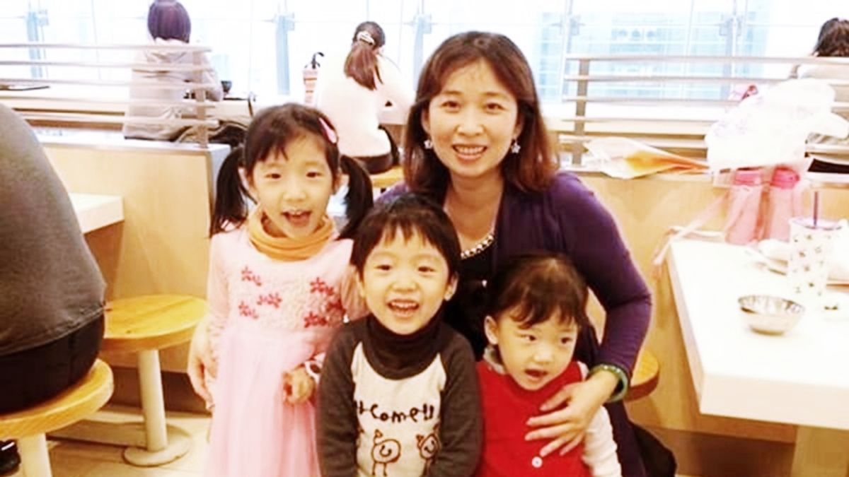 幸福美滿的家庭背後,其實她歷經了多次人工受孕與試管嬰兒手術...(圖片來源- 蔡佩吟FB/ BabyHome提供) 幸福美滿的家庭背後,其實她歷經了多次人工受孕與試管嬰兒手術...(圖片來源- 蔡佩吟FB/ BabyHome提供)