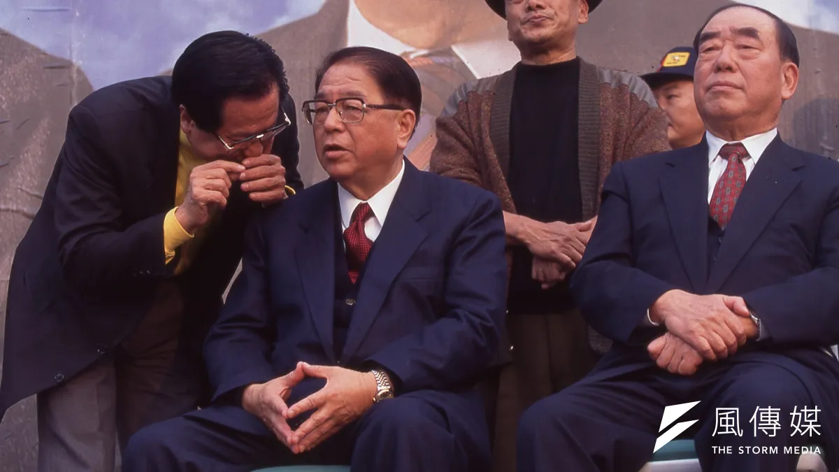 林洋港、郝柏村在1996年總統大選搭檔競選。(新新聞資料照)