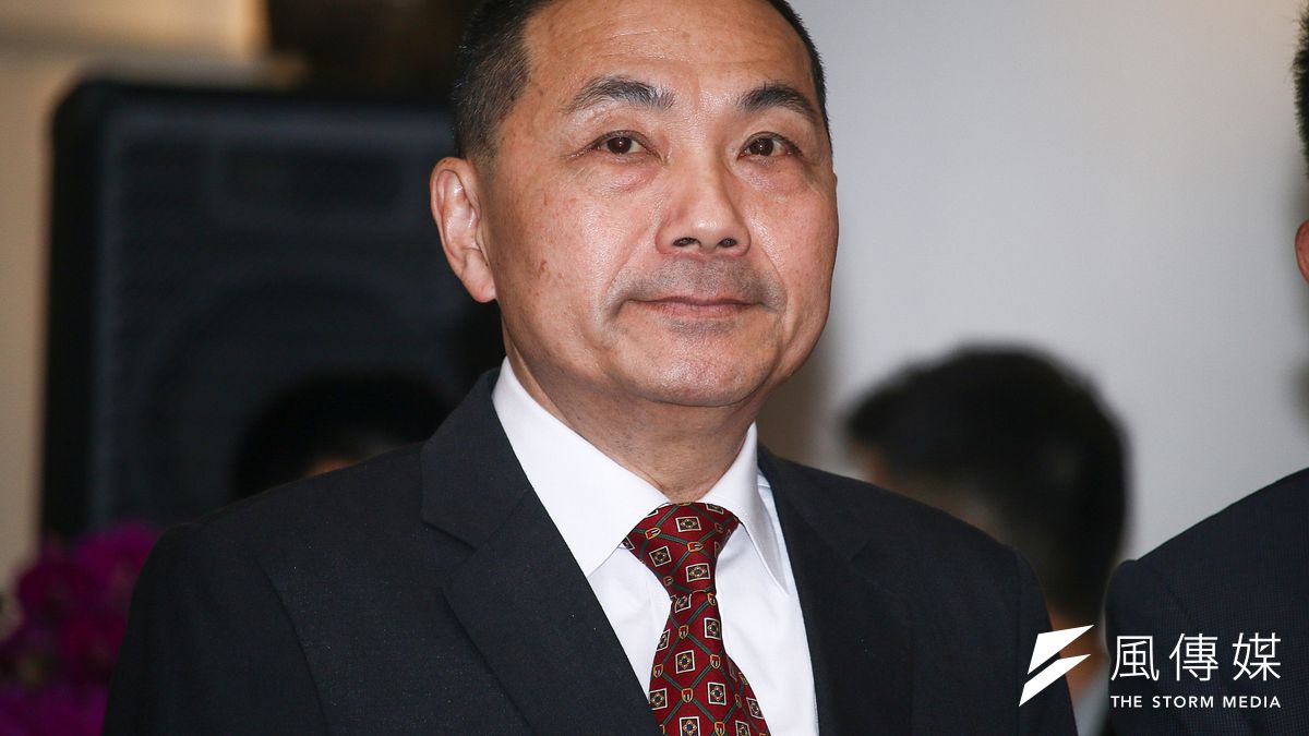 新北市警察局長胡木源內定將接任國安局副局長,卻傳出因為新北市長侯友宜(見圖)「不願放人」,導致人事案無法交接。對此,侯友宜今日表示,一切尊重警政署人事考核。(資料照,蔡親傑攝) 新北市警察局長胡木源內定將接任國安局副局長,卻傳出因為新北市長侯友宜(見圖)「不願放人」,導致人事案無法交接。對此,侯友宜今日表示,一切尊重警政署人事考核。(資料照,蔡親傑攝)