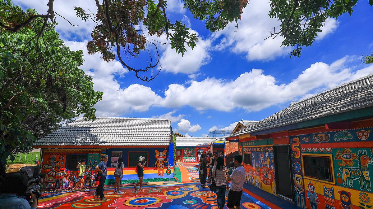 彩虹眷村的童趣與夢幻,讓這裡成為外國旅客不可錯過的打卡地點(圖 / 台中市政府提供) 彩虹眷村的童趣與夢幻,讓這裡成為外國旅客不可錯過的打卡地點(圖 / 台中市政府提供)