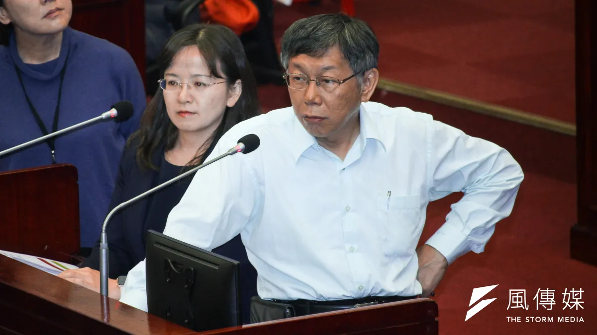民進黨副秘書長林飛帆曾表示「自己不相信『藍色』、『淡藍色』,也不相信『白裡透紅』」。對此,台北市長柯文哲(見圖)今(3)日回應,林飛帆的發言就是典型的扣帽子,直言林「就是在販賣芒果乾」。(資料照,蔡親傑攝)