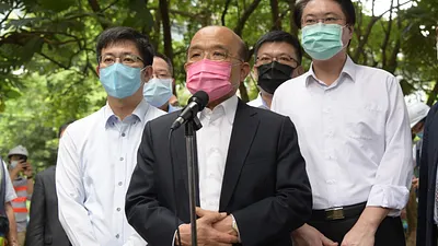 蘇貞昌將微解封譬喻為颱風假因地制宜。(資料照,行政院提供)