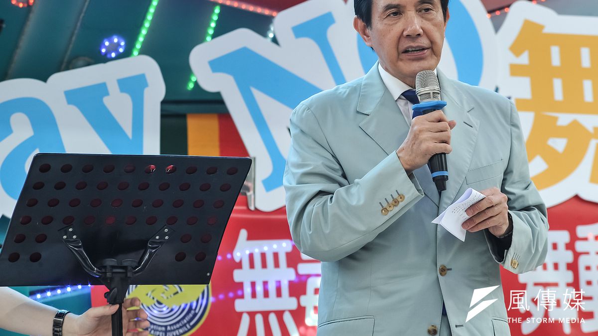 前總統馬英九出席「無毒有我,舞動青春,向毒品Say No」城市巡迴園遊會,表示只要社會有需要,自己這個反毒老兵隨時候教。(甘岱民攝) 前總統馬英九出席「無毒有我,舞動青春,向毒品Say No」城市巡迴園遊會,表示只要社會有需要,自己這個反毒老兵隨時候教。(甘岱民攝)