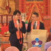 DPP Legislator Shen Po-yang (left) debuts a new look after a haircut, as pro-Green camp "persona-building" posts flood social media. (Shen Po-yang Facebook) DPP Legislator Shen Po-yang (left) debuts a new look after a haircut, as pro-Green camp "persona-building" posts flood social media. (Shen Po-yang Facebook)