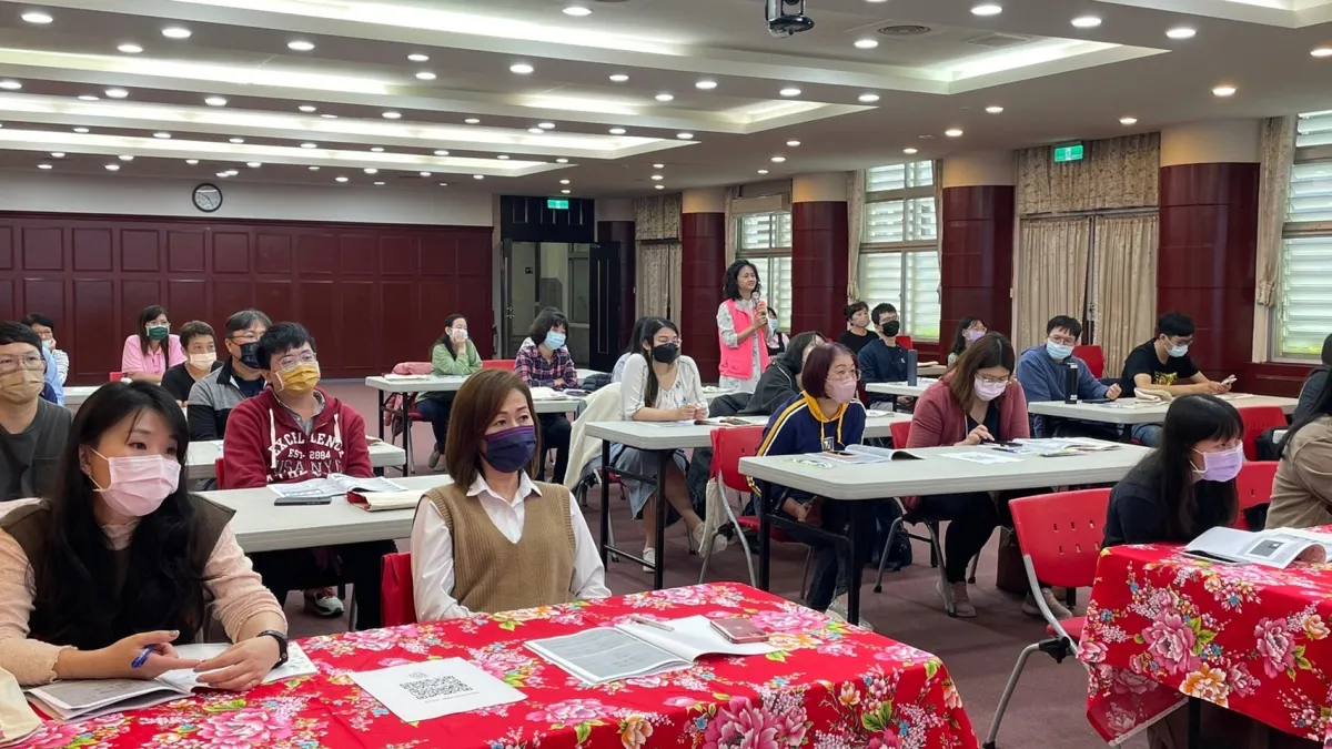 花蓮縣政府推動客語學習,邀集縣府團隊共下(一起)來學客。(圖/花蓮縣政府客家事務提供)