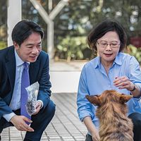 蔡英文前総統と頼清徳総統の権限移譲、しかし統治の技術は伝わらず。(写真/総統府提供) 蔡英文前総統と頼清徳総統の権限移譲、しかし統治の技術は伝わらず。(写真/総統府提供)