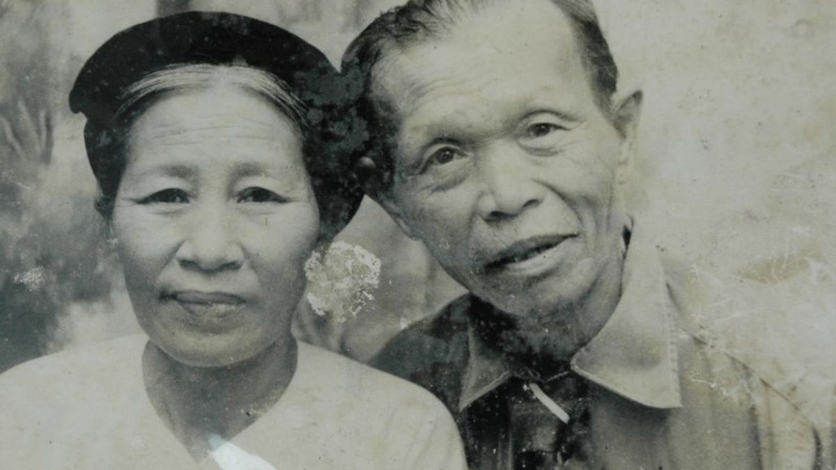 吳連義及其越南妻子寧氏細合影。(圖/南國文提供) 吳連義及其越南妻子寧氏細合影。(圖/南國文提供)