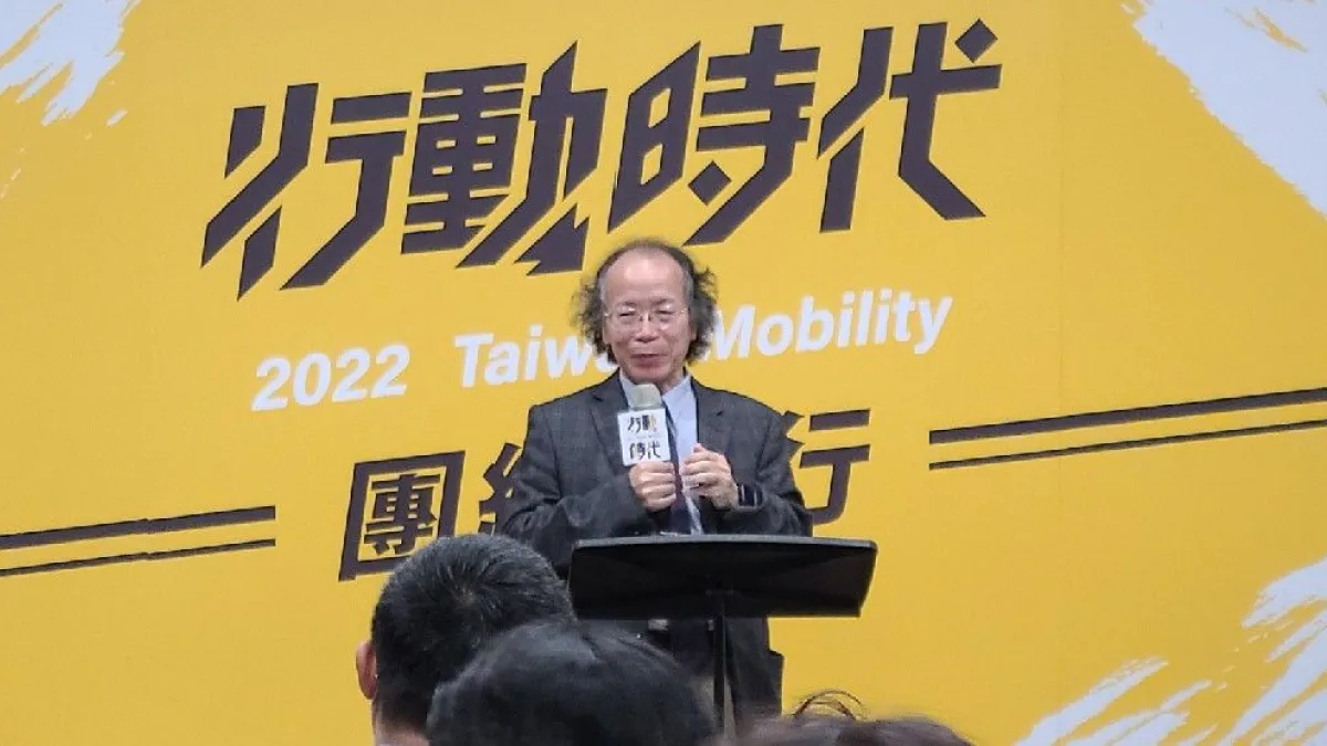 政委張景森先前批評時力公投立場,更指稱「智力只有13歲」,27日受邀出席新立辦公室的典禮。(潘維庭攝)