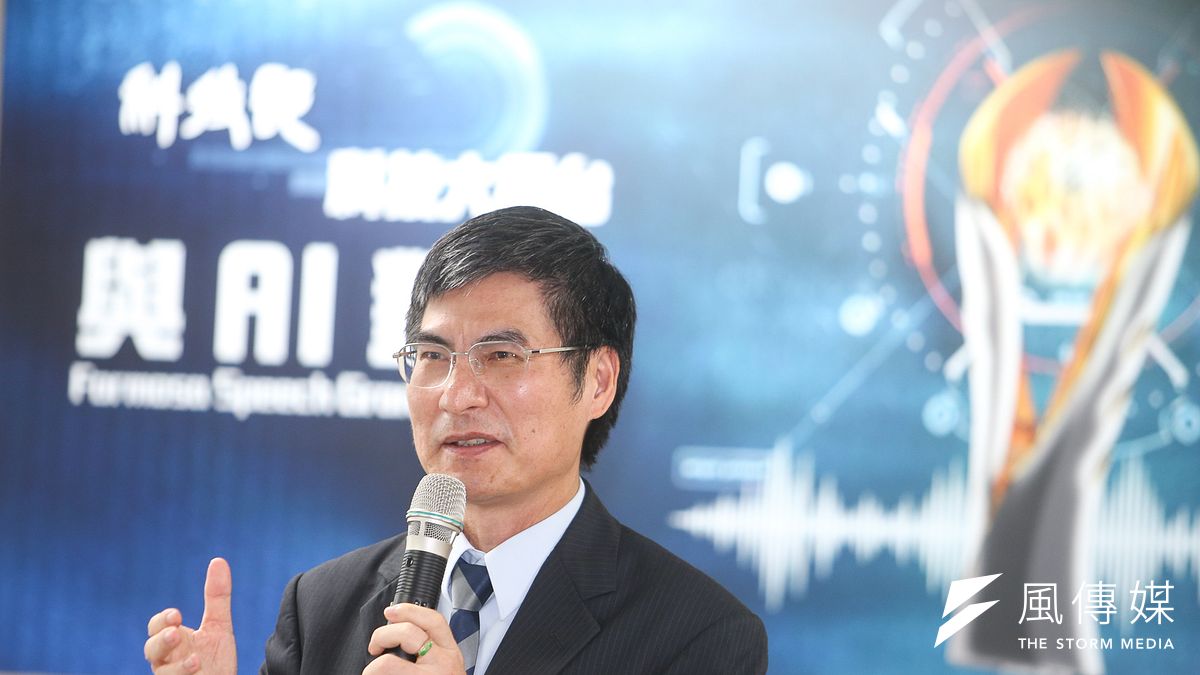 科技部長陳良基今(31)日表示,國內AI軟、硬體相關發展計畫共編列新台幣100億元預算。(資料照片,陳明仁攝) 科技部長陳良基今(31)日表示,國內AI軟、硬體相關發展計畫共編列新台幣100億元預算。(資料照片,陳明仁攝)