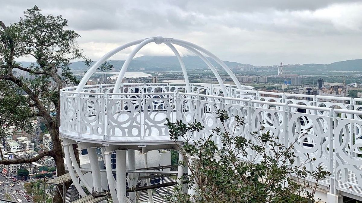 位於劍潭山上圓山風景區的「北眼平台」可以眺望市區風景。(圖/臺北市政府大地工程處提供) 位於劍潭山上圓山風景區的「北眼平台」可以眺望市區風景。(圖/臺北市政府大地工程處提供)
