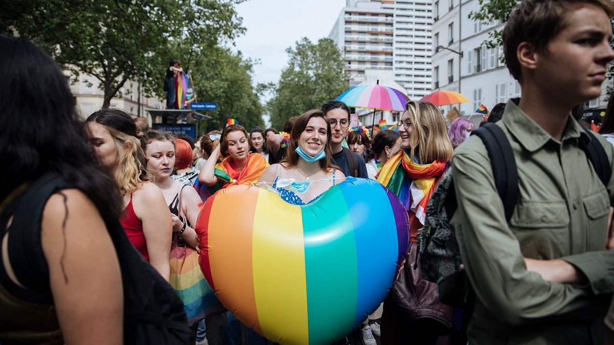 法國通過新法,將性傾向扭轉治療定為刑事罪行。(AP) 法國通過新法,將性傾向扭轉治療定為刑事罪行。(AP)