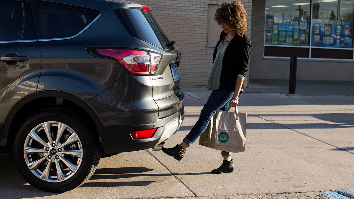美國汽車價格不斷上漲,平均車貸期限愈拉愈長,凸顯中產階級愈來愈負擔不起購車。(AP) 美國汽車價格不斷上漲,平均車貸期限愈拉愈長,凸顯中產階級愈來愈負擔不起購車。(AP)