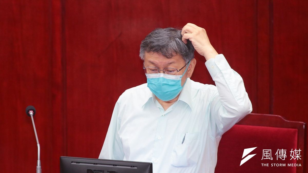 柯文哲6月9日在台北市議會答詢時,與北市政風處長林炤宏一來一往鬧出「閉嘴風波」。(顏麟宇攝) 柯文哲6月9日在台北市議會答詢時,與北市政風處長林炤宏一來一往鬧出「閉嘴風波」。(顏麟宇攝)