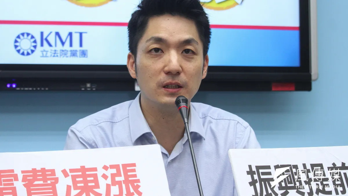國民黨立委蔣萬安(見圖)日前被正式有意願參與2022年的台北市長選舉,而其新聞聲量也居黨內第2位,僅次於黨主席江啟臣。(資料照,蔡親傑攝)