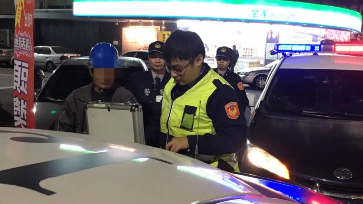 男子酒後騎車搖搖晃晃 遇警關懷露餡遭逮