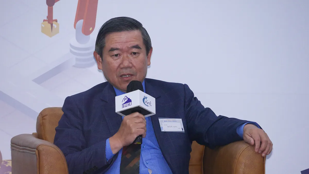 佳世達科技董事長陳其宏認為面對國際間的關稅壁壘與市場要求,供應鏈移轉已是必行之路。(資料照,蔡親傑攝) 佳世達科技董事長陳其宏認為面對國際間的關稅壁壘與市場要求,供應鏈移轉已是必行之路。(資料照,蔡親傑攝)