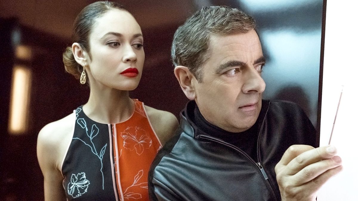 《凸搥特派員:三度出擊》骨灰級特務強尼‧英格力如何戰勝高科技?(圖/IMDb) 《凸搥特派員:三度出擊》骨灰級特務強尼‧英格力如何戰勝高科技?(圖/IMDb)