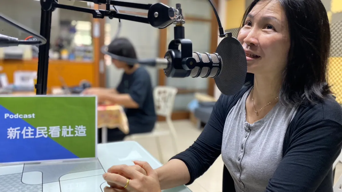 蘇玉英透過培力計畫推廣飲食文化並紀錄社區早期老住民故事。(圖/屏東縣政府文化處提供)