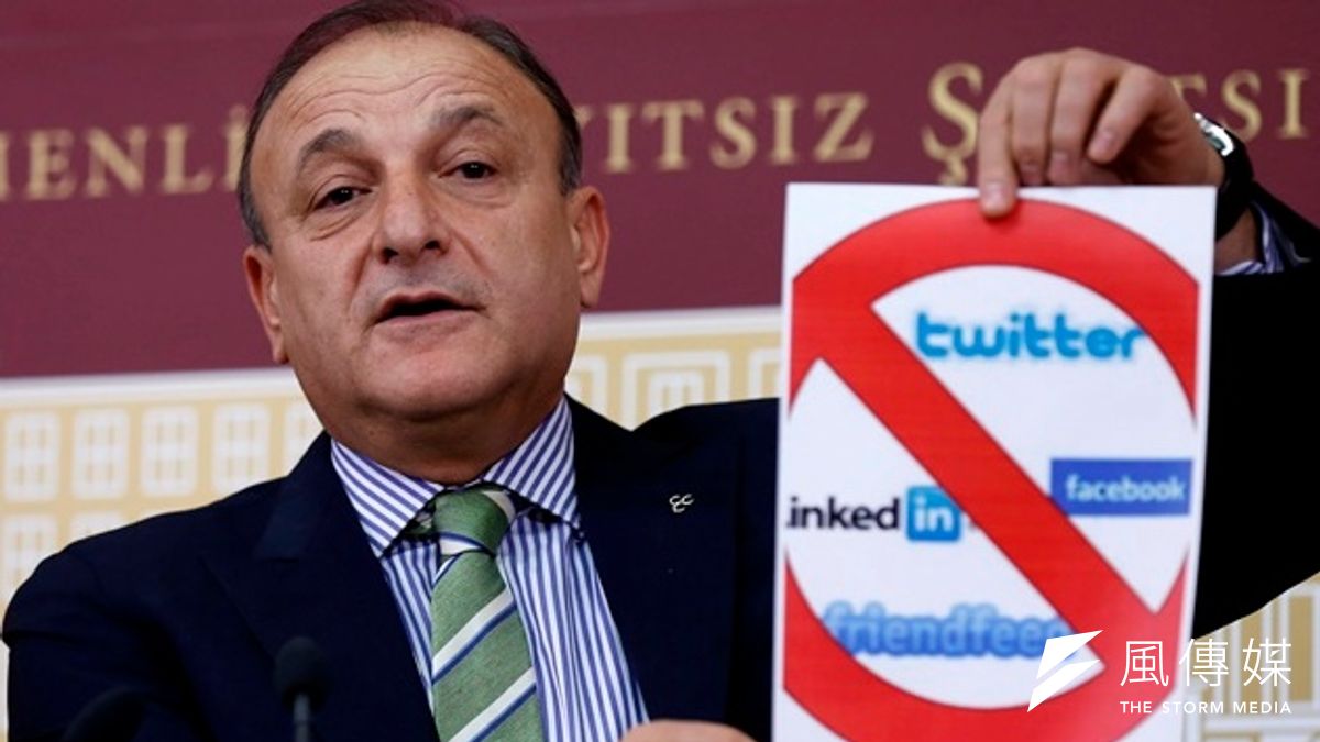 土耳其通過新的網路管制法令(圖為議員伏拉爾(Oktay Vural))。(美聯社) 土耳其通過新的網路管制法令(圖為議員伏拉爾(Oktay Vural))。(美聯社)