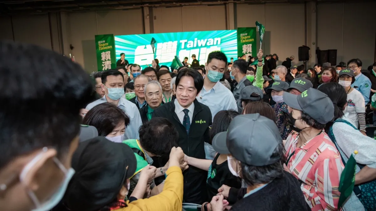 國民黨總統候選人尚未出爐,民進黨主席暨總統候選人賴清德已在積極備戰陸軍。(資料照,民進黨提供)