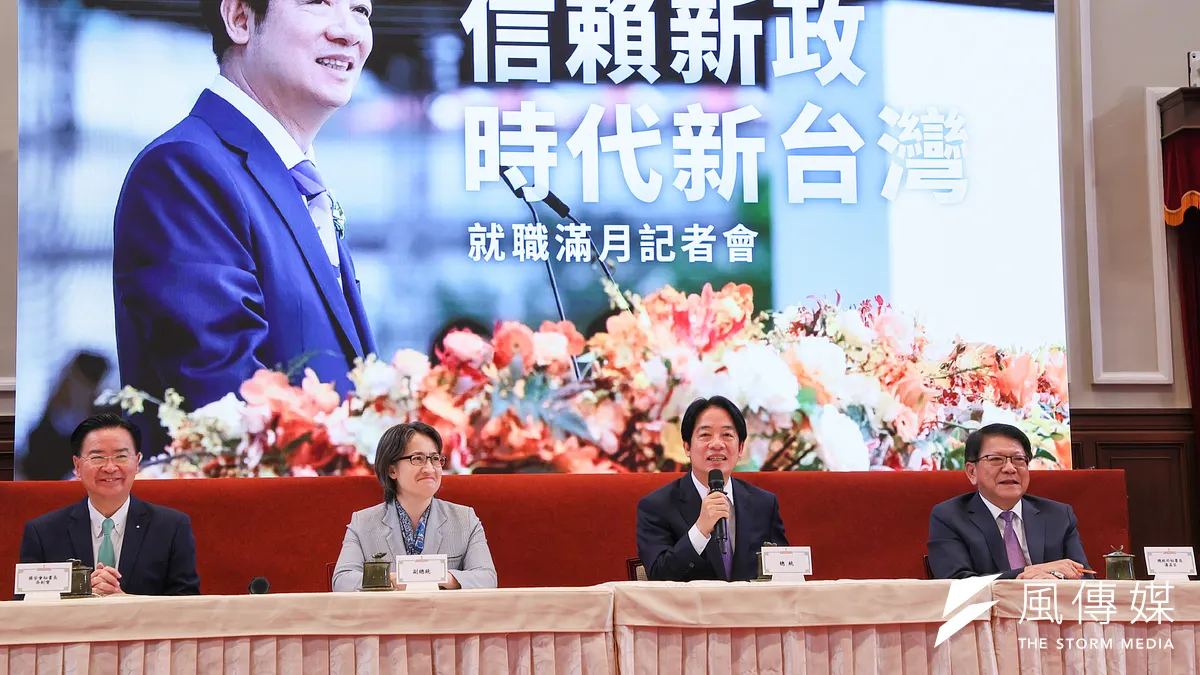 總統賴清德(右二)就職一個月,政局紛擾不休。(顏麟宇攝) 總統賴清德(右二)就職一個月,政局紛擾不休。(顏麟宇攝)