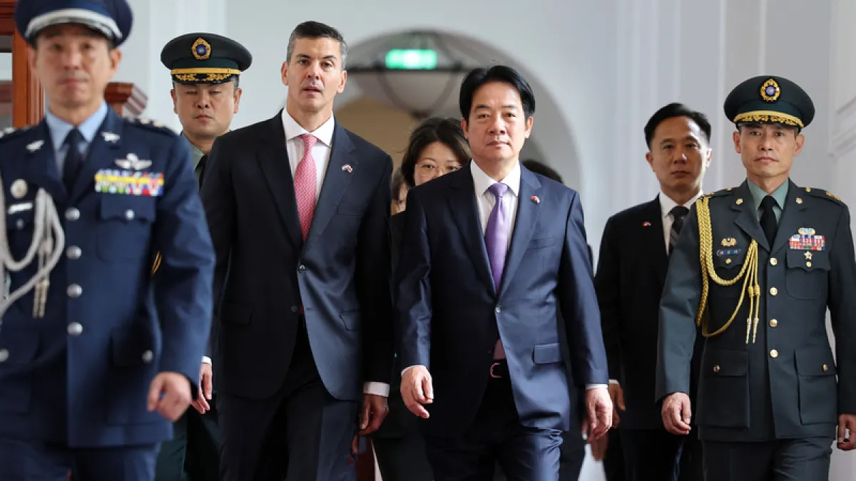 美國總統川普與中國領導人習近平5月14日將會面,台灣議題儼然是必考題,考驗台灣方面如何因應。圖為總統賴清德(中右)8日在總統府與巴拉圭共和國總統潘尼亞(中左)。(中央社)