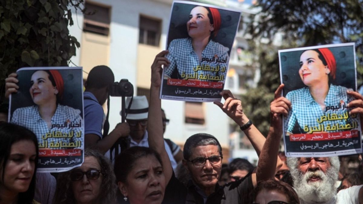 北非摩洛哥獨立媒體女記者賴索烏尼被控發生婚外性行為與墮胎,遭判刑1年,支持者呼籲當局放人(美聯社) 北非摩洛哥獨立媒體女記者賴索烏尼被控發生婚外性行為與墮胎,遭判刑1年,支持者呼籲當局放人(美聯社)