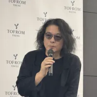 東京駅直結の大規模再開発「TOFROM YAESU TOWER」で説明会が開かれ、小澤社長が語る25年にわたる再開発の歩みや、岩井俊二監督によるアートプロジェクト、全68店舗が集まる商業エリアの詳細が明らかになった。(写真/黃信維撮影) 東京駅直結の大規模再開発「TOFROM YAESU TOWER」で説明会が開かれ、小澤社長が語る25年にわたる再開発の歩みや、岩井俊二監督によるアートプロジェクト、全68店舗が集まる商業エリアの詳細が明らかになった。(写真/黃信維撮影)