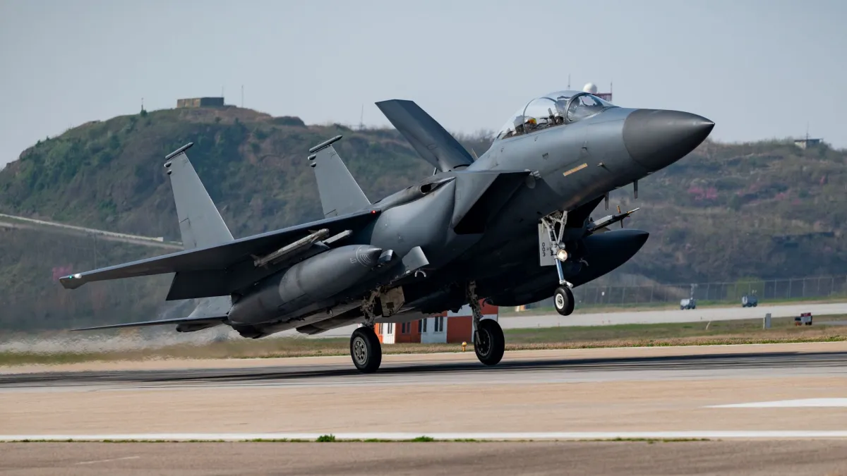 韓国空軍の現役F15K戦闘機(群山空軍基地駐留)。(写真/米軍DVIDSシステム提供)