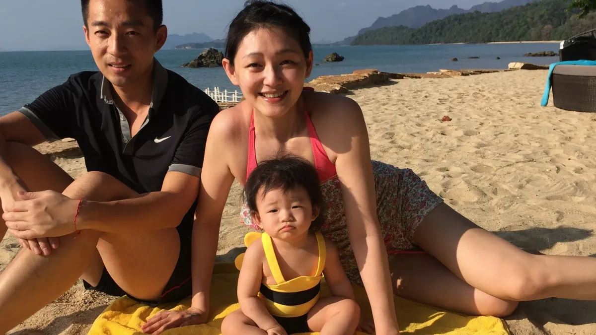 就算外星人來也綁架不走的幸福,此刻正真實地握在我的手心裡(圖/皇冠文化)