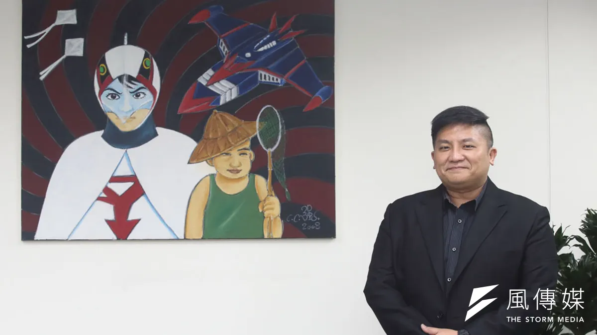 背後的科學小飛俠畫報,是吳宗憲的珍藏品。(柯承惠攝) 背後的科學小飛俠畫報,是吳宗憲的珍藏品。(柯承惠攝)