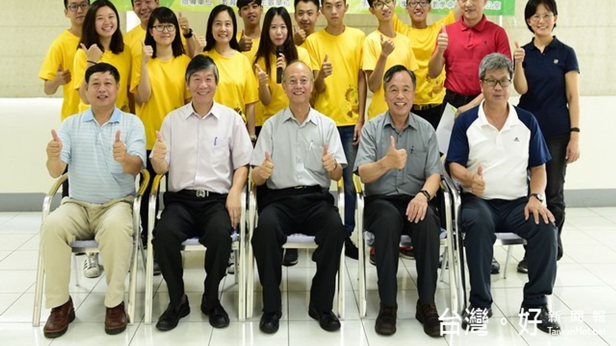 展開15天海外服務 修平大馬志工隊舉行授旗 展開15天海外服務 修平大馬志工隊舉行授旗