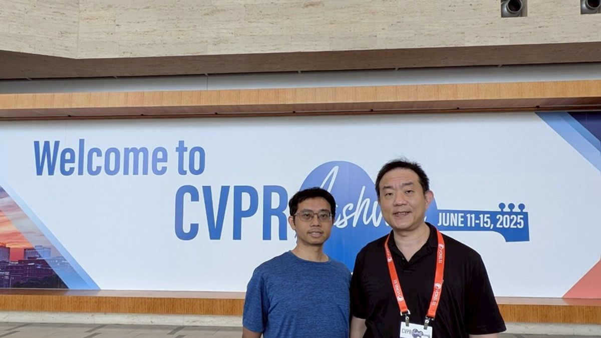 鴻海人工智慧研究所栗永徽所長(右)10日出席2025年AI頂會CVPR發表自動駕駛領域最新研發成果 ModeSeq。(鴻海提供) 鴻海人工智慧研究所栗永徽所長(右)10日出席2025年AI頂會CVPR發表自動駕駛領域最新研發成果 ModeSeq。(鴻海提供)